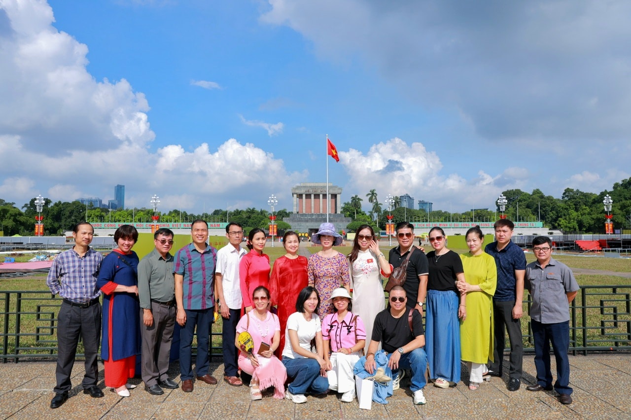 CHUYẾN ĐI THỰC TẾ TẠI THỦ ĐÔ HÀ NỘI