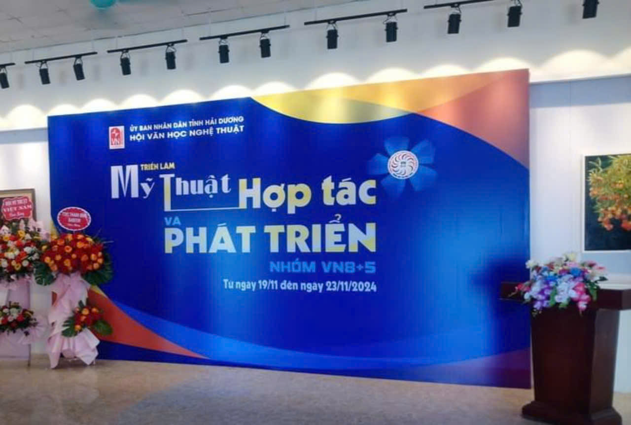 TRIỂN LÃM MỸ THUẬT TRẺ CỦA CÁC HỌA SĨ HỘI VĂN HỌC NGHỆ THUẬT